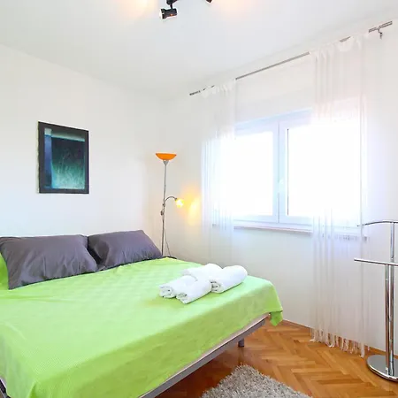 Apartment Tatjana 2324 Pula